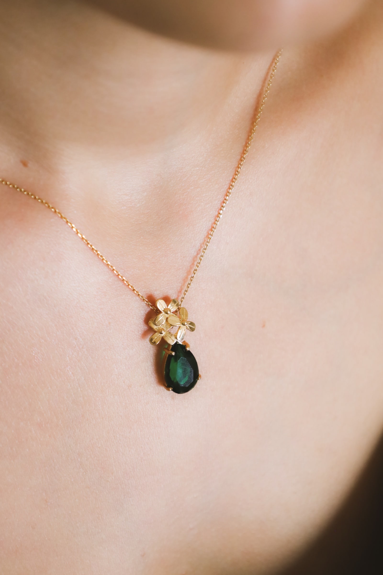 Conjunto pétalas de esmeralda 2
